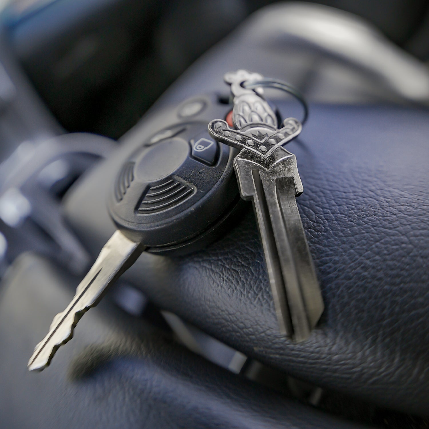 Silver KW1 Dagger Custom Key
