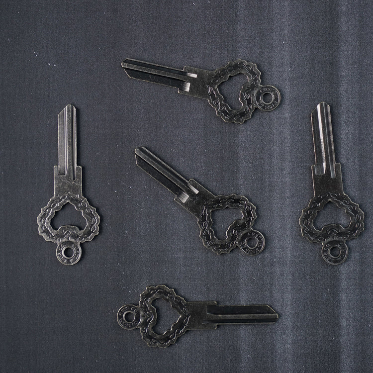 Barbed Wire Heart kw1 custom Key