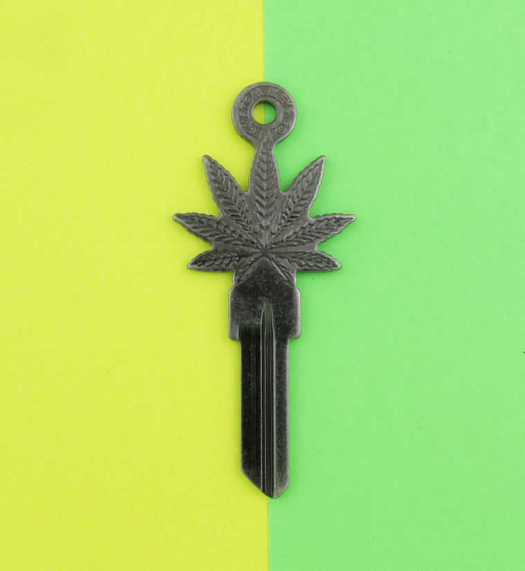Cannabis Key - Silver