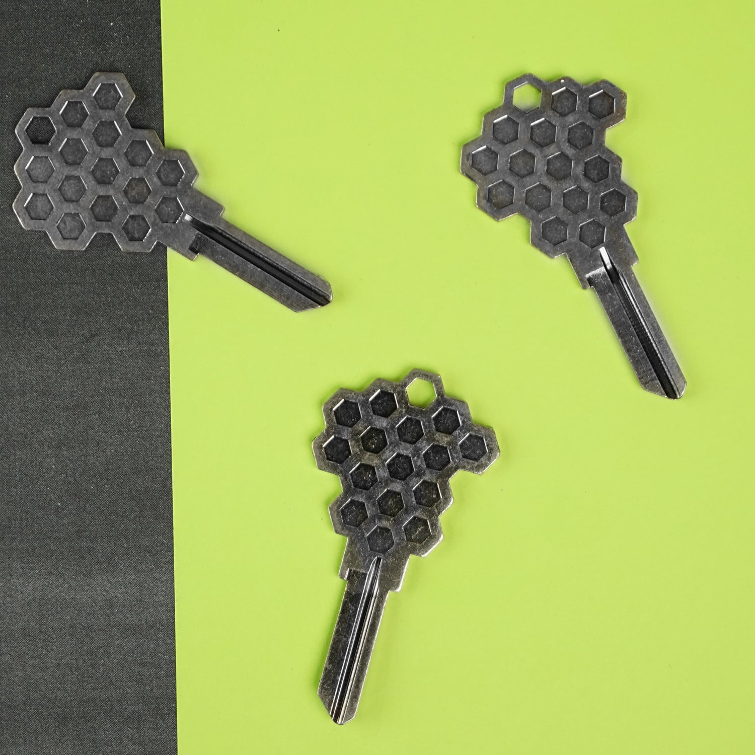 Honeycomb Key - Silver