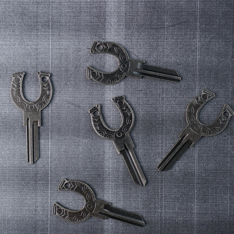 Horseshoe kw1 Custom Key - Silver
